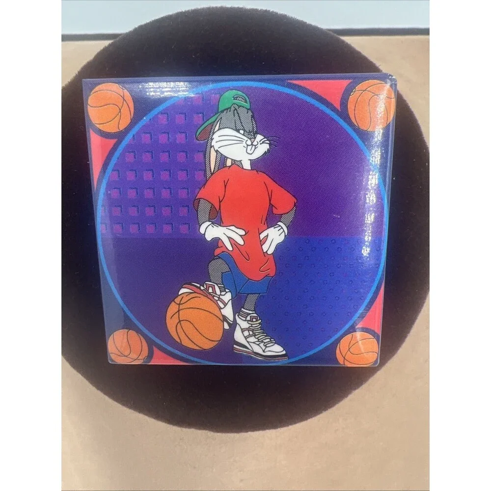 Vintage 1993 Looney Tunes Basketball Space Jam Pin Button Bugs Bunny Warner Bro